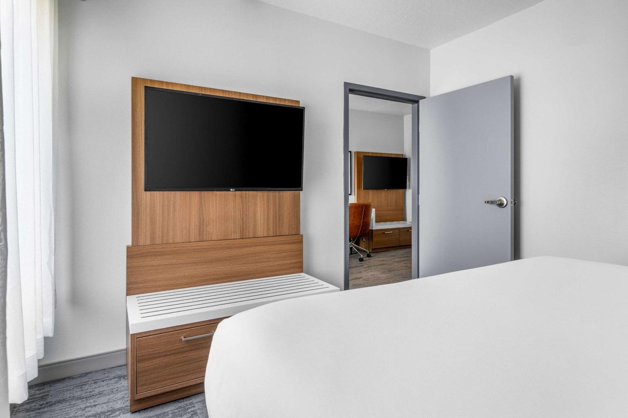 Comfort Inn & Suites York Buitenkant foto