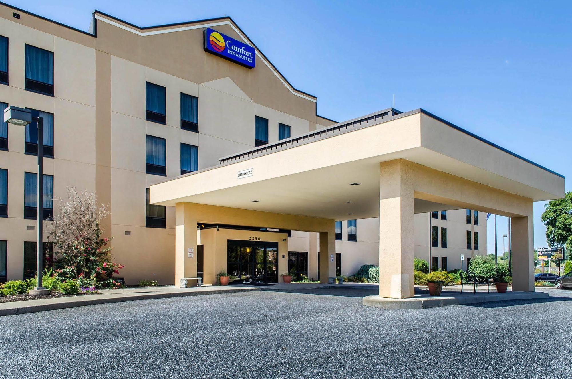 Comfort Inn & Suites York Buitenkant foto